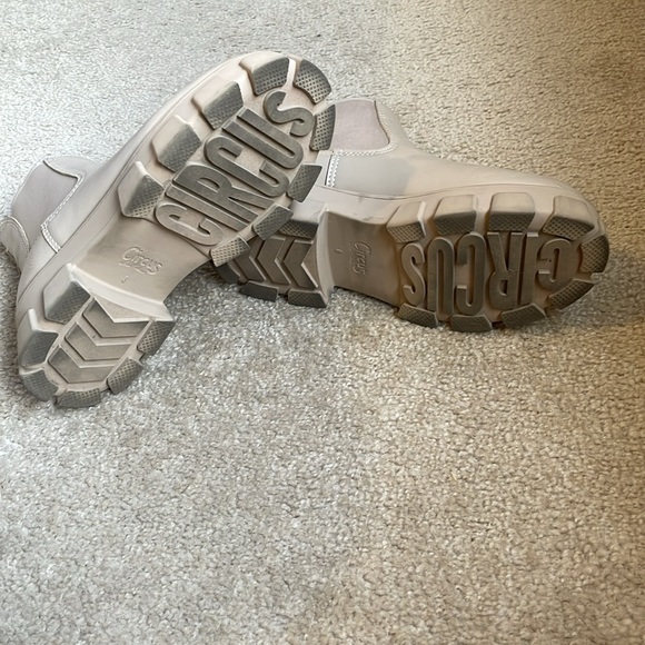 Darielle ankle boot - Picture 5 of 5